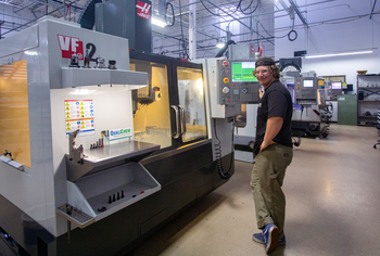 Student in Machine Tool lab