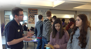 Weeklyspotlight online