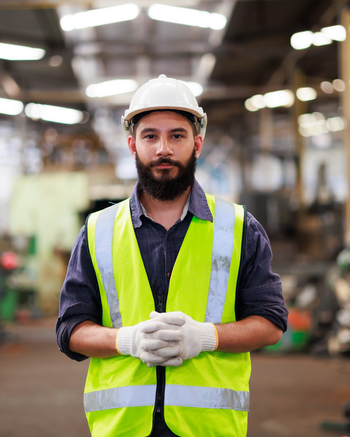 Hydraulic Technician in a machine bay