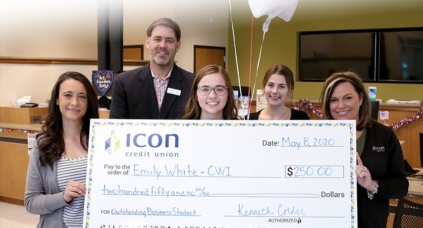 Emily White presented with ICON Outstanding Business Student of the Year scholarship
